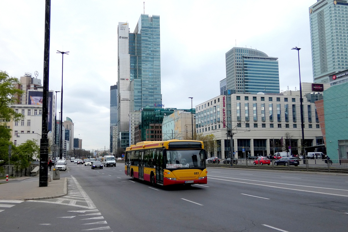 80297 (ex. 49683)
Scania jedzie w obsĹudze kursu linii podmiejskiej w relacji BĹonie PKP (14:00)-Warszawa Dw. Centralny (15:02). 
