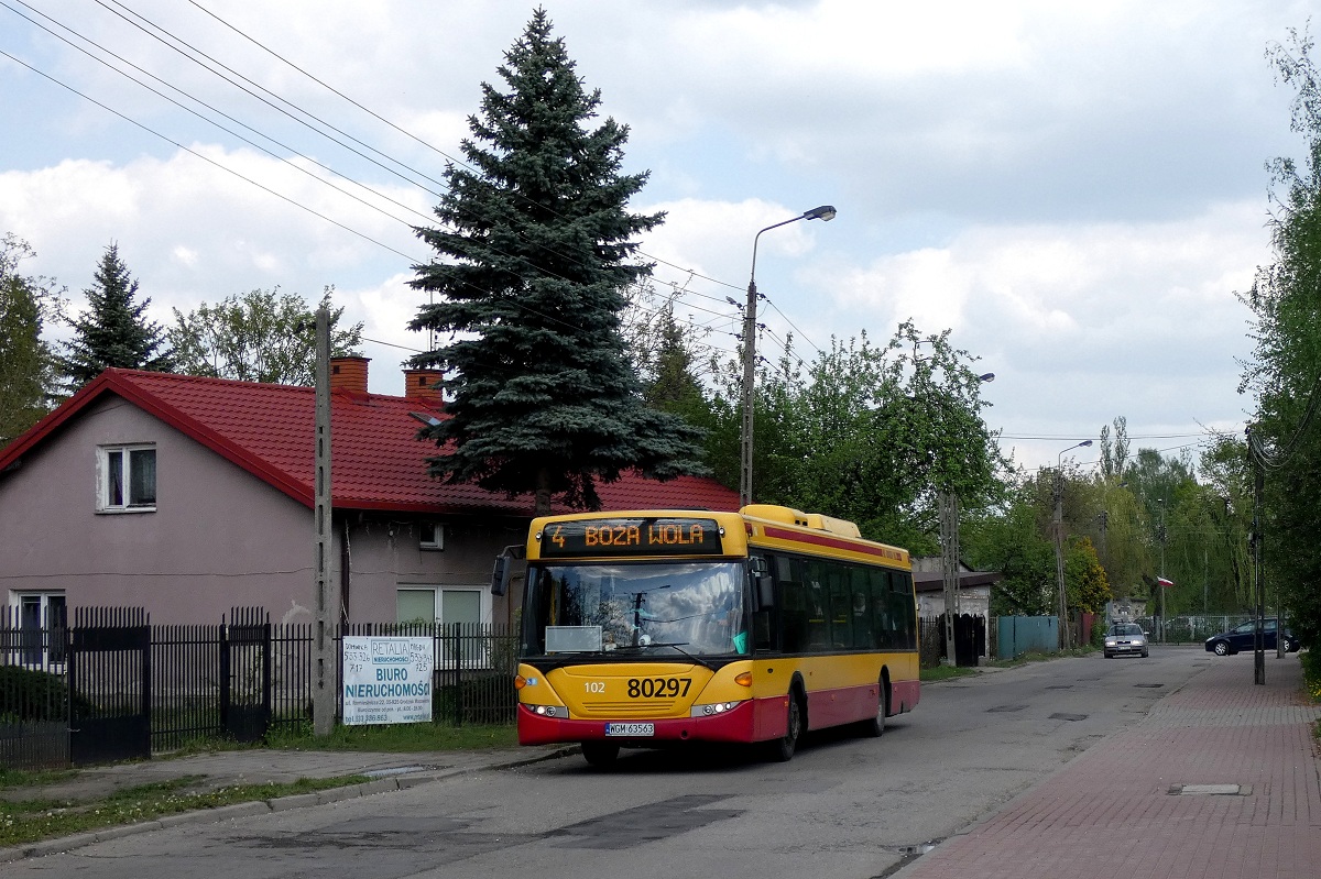 80297 (M102)
Scania jedzie w obsĹudze kursu â5078â linii numer 4 w relacji Radonie PÄtla (14:15)-BoĹźa Wola (15:06). 
Jest to jedna z siedmiu Scanii jakie bÄdÄ obsĹugiwaÄ ZKA Kolei Mazowieckich na odcinku Otwock-Pilawa-DÄblin (stÄd widoczny na pojeĹşdzie oprĂłcz numeru taborowego PKS takĹźe numer taborowy Kolei Mazowieckich #M102 oraz podstawka na dechÄ). 
