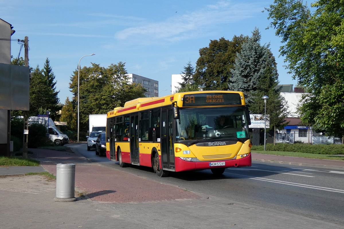 80272
Scania (dawna warszawska A572 i 49669) wykonuje kurs „5510” linii numer 3A w relacji Adamowizna Pętla (8:40)-Błonie Okrzei (9:41). 
Słowa kluczowe: Dziwadło