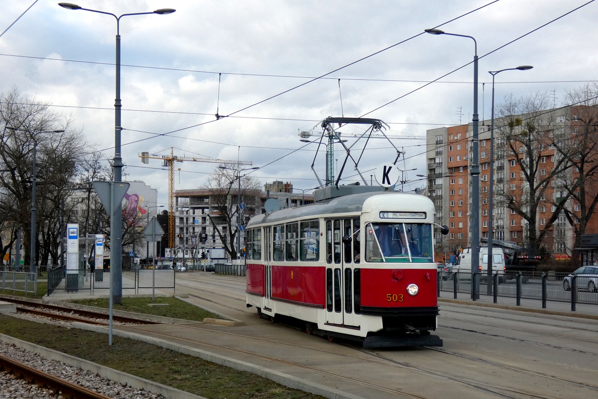 503
ParĂłwka jedzie w obsĹudze kursu linii specjalnej K w relacji Plac Narutowicza (14:40)-Plac Narutowicza (15:40). Linia zostaĹa uruchomiona z okazji Dnia Kobiet.
