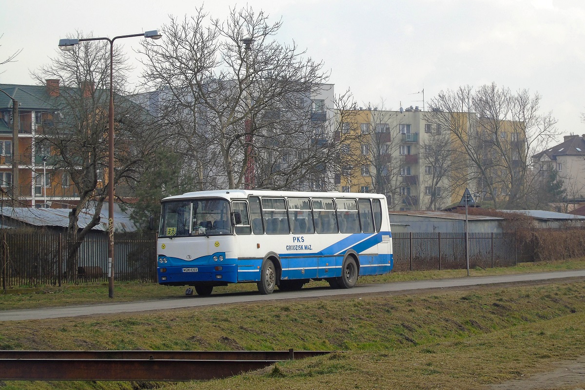 40140
HadziewiÄtka stoi na poboczu jednej z grodziskich ulic. 
Słowa kluczowe: H9-21