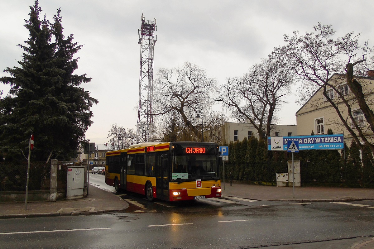 30030
SAM jedzie jako kurs "4921" linii podmiejskiej - Grodzisk Maz. KiliĹskiego/Sienkiewicza (16:10)-Janki Auchan (16:59).
