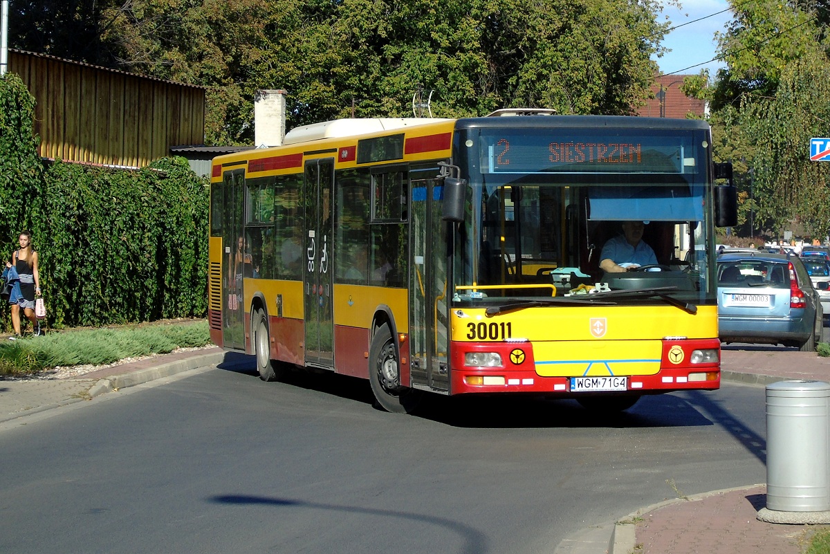 30011
SAM skrÄca w ul. KowalskÄ jadÄc w obsĹudze kursu "5126" linii numer 2 w relacji MakĂłwka (15:10)-SiestrzeĹ (16:00). 
