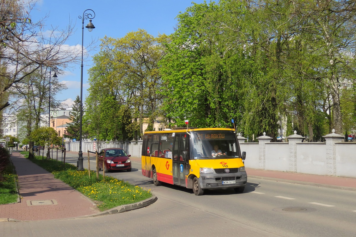 144 (70013)
ProCity jedzie jako kurs â308â linii numer 21 â Grodzisk Maz. Dw. PKP (15:50)-WĹadkĂłw PÄtla (16:19). 
