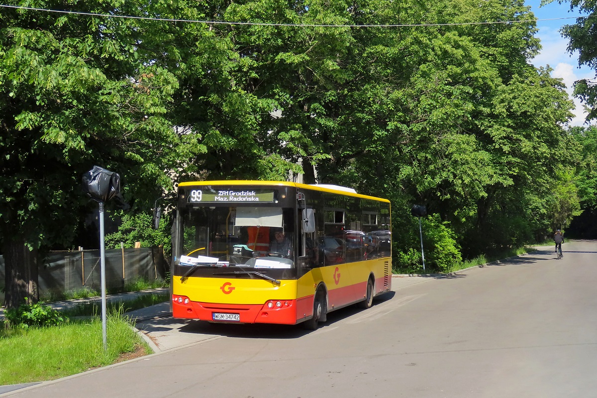 22031
ZAZ stoi na przystanku âPodkowa LeĹna GĹĂłwna WKDâ oczekujÄc na wykonanie kursu â5117â linii ZKA WKD ZA1 â Podkowa LeĹna GĹĂłwna (15:25)-Grodzisk Mazowiecki RadoĹska (15:48). Pozdrowienia dla zaĹogi!
Słowa kluczowe: ZaWKD