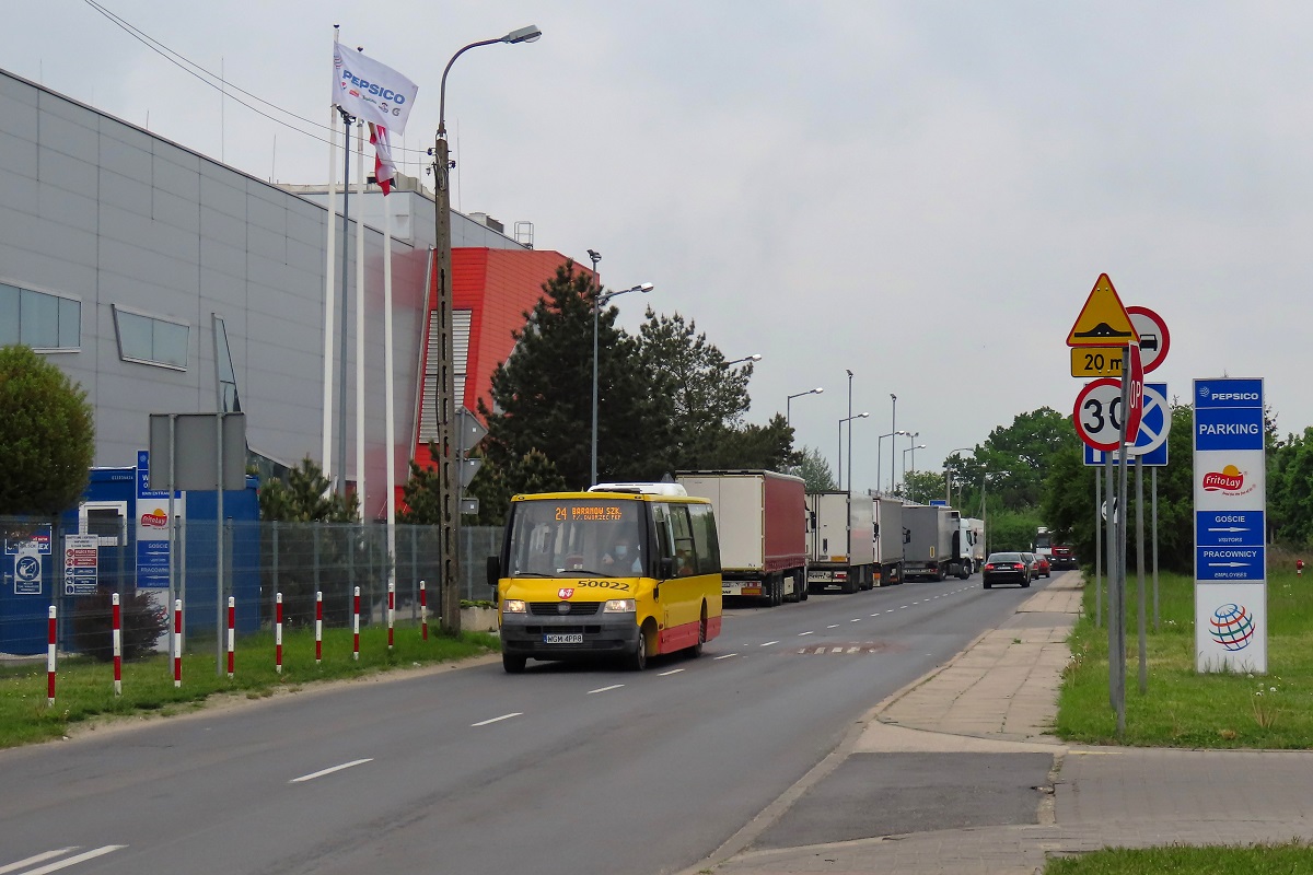 50022
ProCity jedzie jako kurs linii numer 24 â Radonie PÄtla (13:20)-BaranĂłw PÄtla SzkoĹa (14:13). 
W zwiÄzku z budowÄ zachodniej obwodnicy Grodziska i zamkniÄciem drogi w Chlebni, liniÄ numer 24 skierowano objazdem przez WĂłlkÄ GrodziskÄ i Kozery. 
Słowa kluczowe: objazd