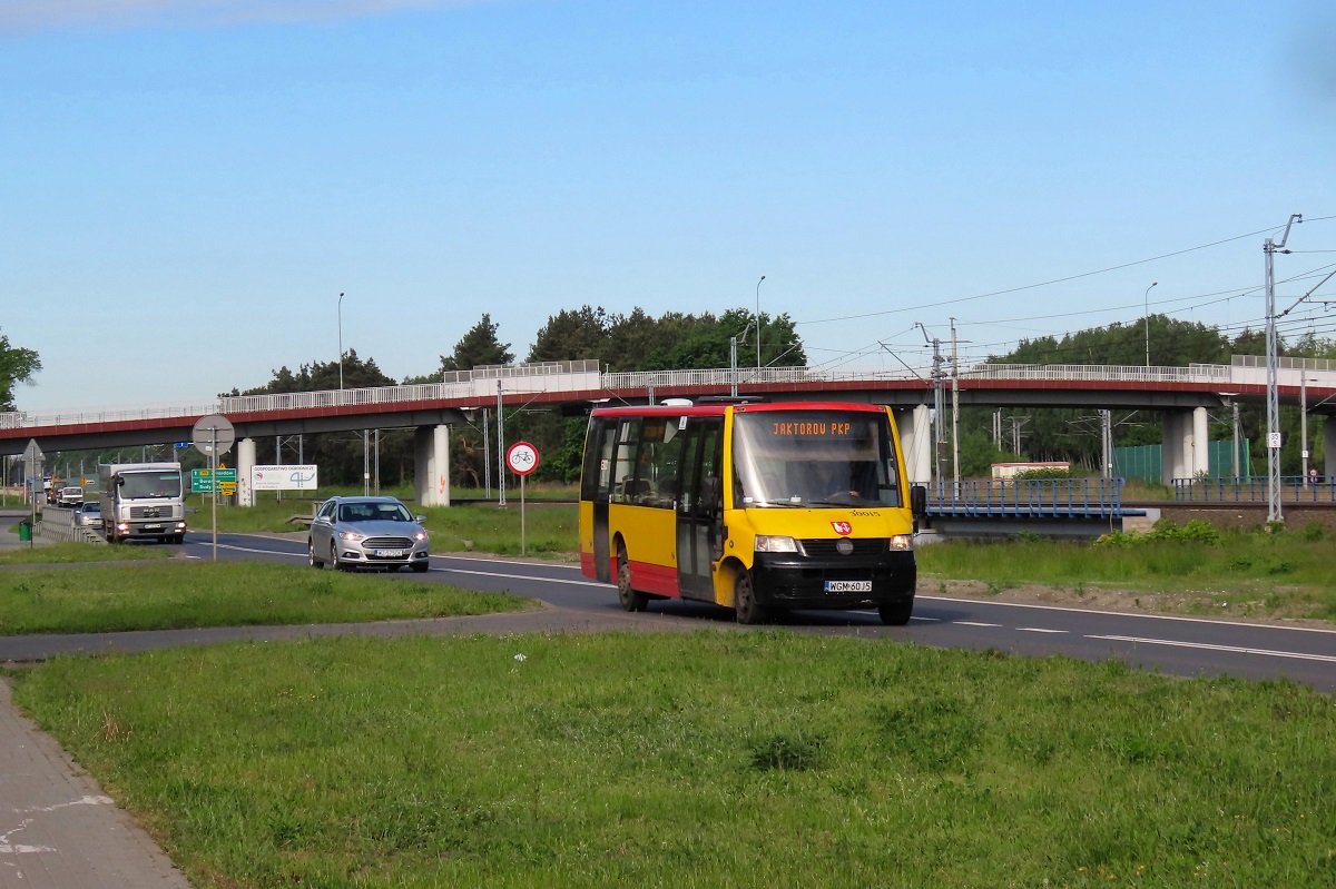 30015
ProCity jedzie jako kurs linii numer 20 â Kaski PaĹac (7:35)-Chylice Kolonia JaktorĂłw PKP (8:00). 
