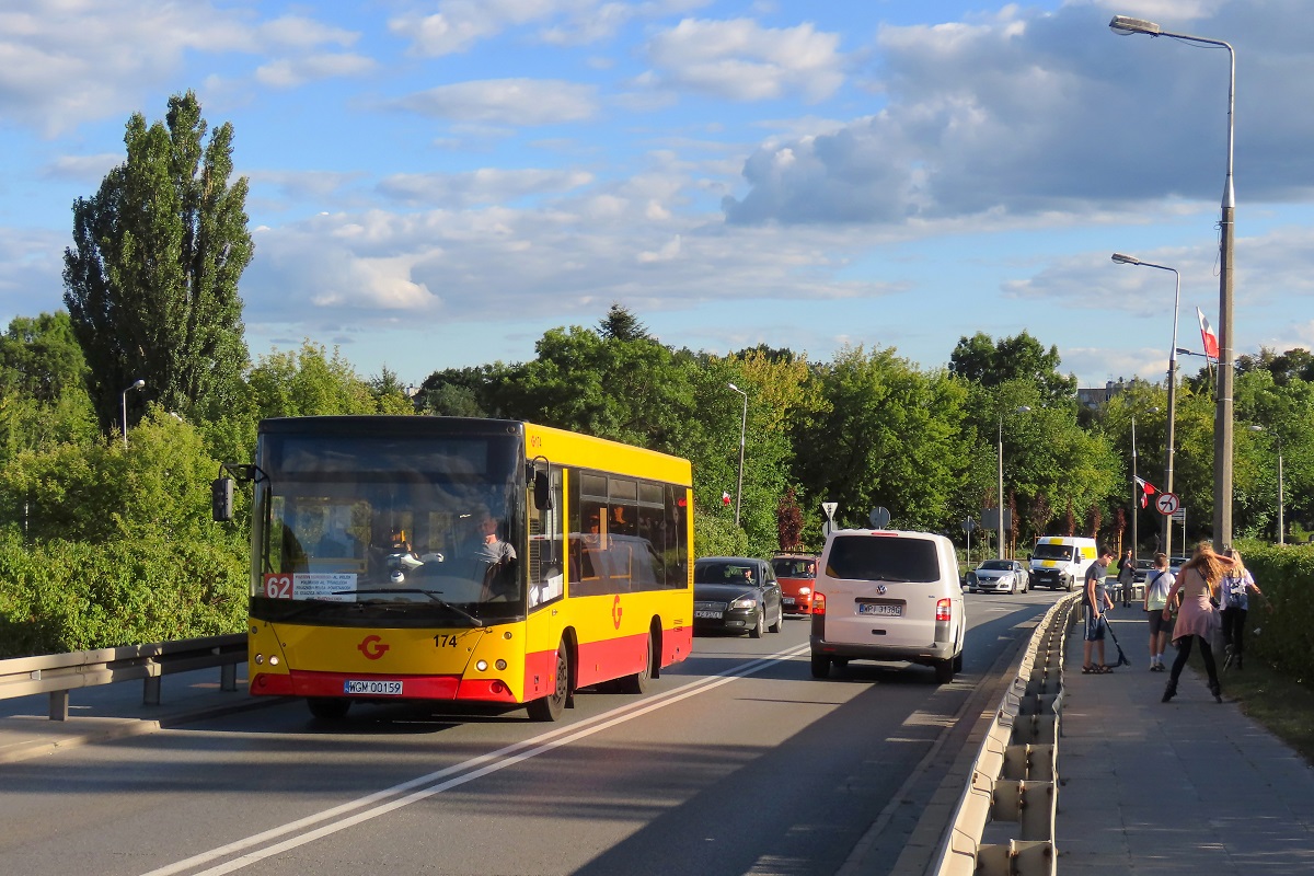 174 (60008)
MAZ jedzie jako kurs â112â linii numer 62 â Raszyn Rynek (16:05)-PiastĂłw OgiĹskiego (17:03). 
