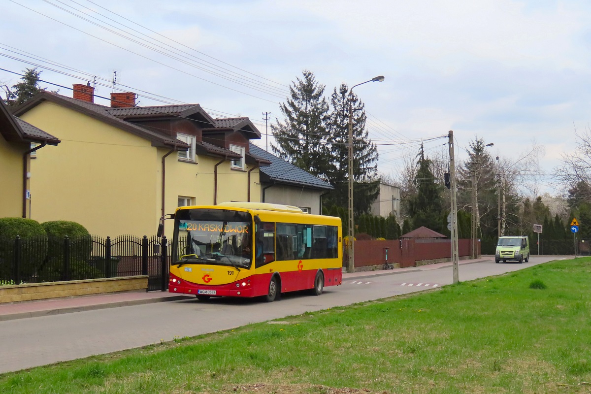 191 (40001)
SanCity jedzie jako kurs 207 linii numer 20: Grodzisk Maz. Szpital (16:00)-Kaski DwĂłr (16:52). Pozdrowienia dla Kierowcy!
WĂłz przed tygodniem zyskaĹ numer taborowy GPA 196, jednak juĹź zdÄĹźyĹ siÄ on zdezaktualizowaÄ - obecnie wĂłz ma numer GPA 191.
