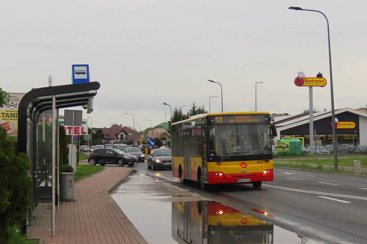 127 (80421)
ZAZ mija przystanek âGrodzisk Maz. DSI Malwa 01â jako kurs 513 linii numer 13: Grodzisk Maz. RokiciaĹska (15:55)-Chlebnia Logistyczna Raben (16:11)-Grodzisk Maz. RokiciaĹska (16:30). Pozdrowienia dla Kierowcy! 

