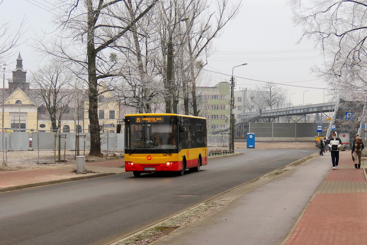 147 (60005)
ZAZ jedzie jako kurs â207â linii numer 25 â Izdebno KoĹcielne SzkoĹa (12:36)-Grodzisk Maz. Dw. PKP (13:15). 
