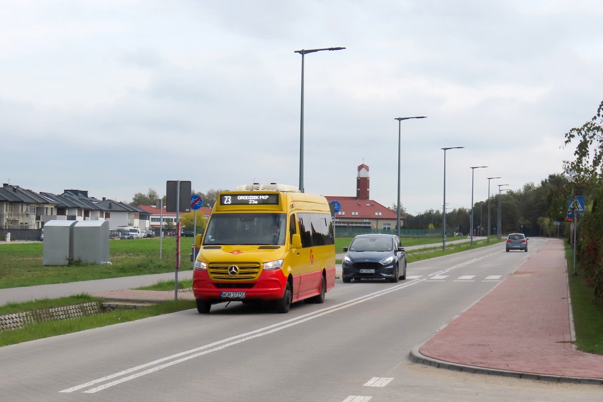 22021
Sprinter mija przystanek âKsiÄĹźenice JarzÄbinowa 01â jadÄc jako kurs â208â linii numer 23 â Urszulin PÄtla (12:30)-Grodzisk Maz. Dw. PKP (13:05). 
