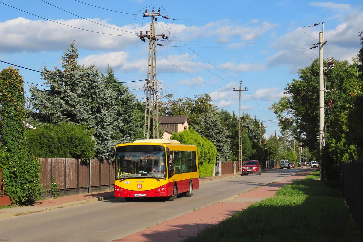 40001
SanCity jedzie jako kurs linii numer 25 â Grodzisk Maz. Dw. PKP (16:15)-BoĹźa Wola SzkoĹa (16:59).
WĂłz powrĂłciĹ do Grodziska po krĂłtkiej przerwie w ElblÄgu gdzie byĹ tymczasowym wozem do czasu dostarczenia nowych ZAZ-Ăłw A10. CiekawostkÄ jest przedni panel w tym wozie - zostaĹ wziÄty ze spalonego Jelcza Libero #90237 co moĹźna poznaÄ po charakterystycznym napisie "MAN". 

