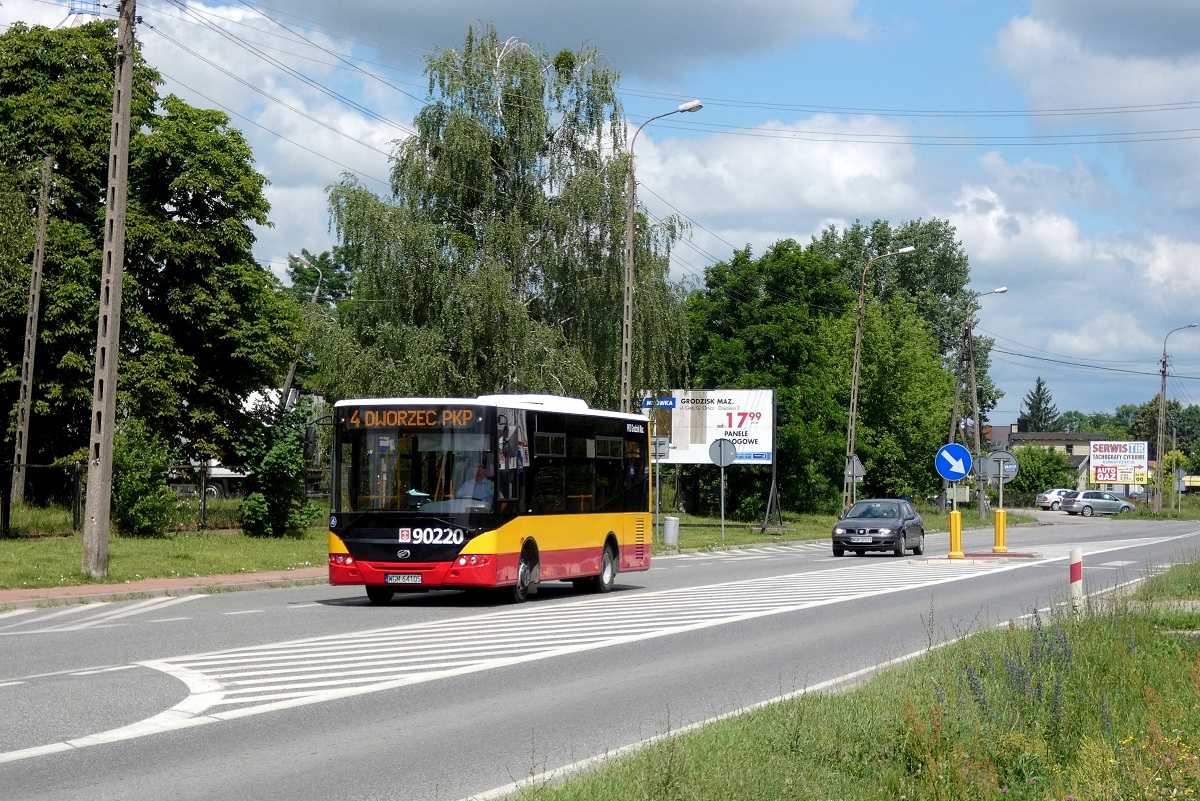 90220
ZAZ zjeĹźdĹźa na zajezdniÄ po zakoĹczonej obsĹudze kursu â5072â linii numer 4 w relacji Radonie PÄtla (11:07)-Izdebno PÄtla (11:58) do dworca PKP w Grodzisku (p. 11:22). Dalej obsĹugÄ tego kursu przejÄĹa Scania OmniCity #80276. 

