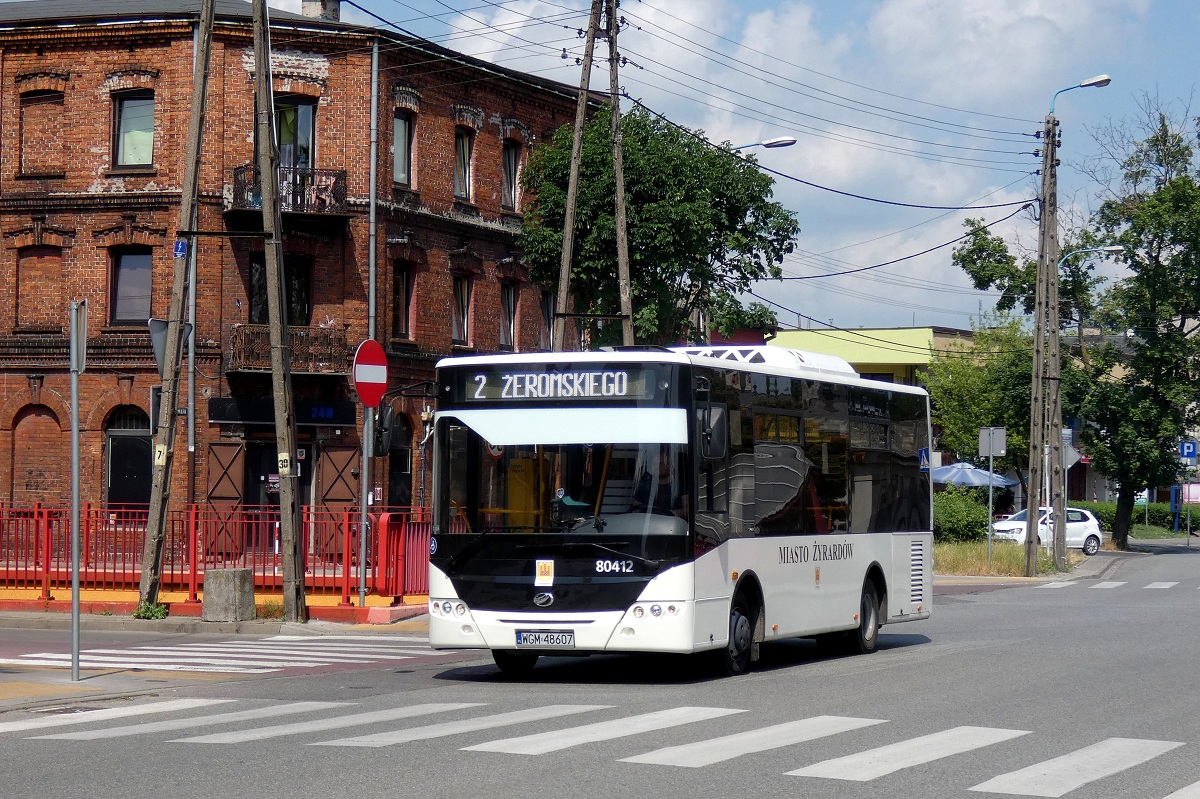 80412
ZAZ jedzie w obsĹudze kursu â7574â linii numer 2 w relacji ĹťyrardĂłw Parkingowa PÄtla (14:01)-ĹťyrardĂłw Ĺťeromskiego/PoznaĹska (14:24). 
