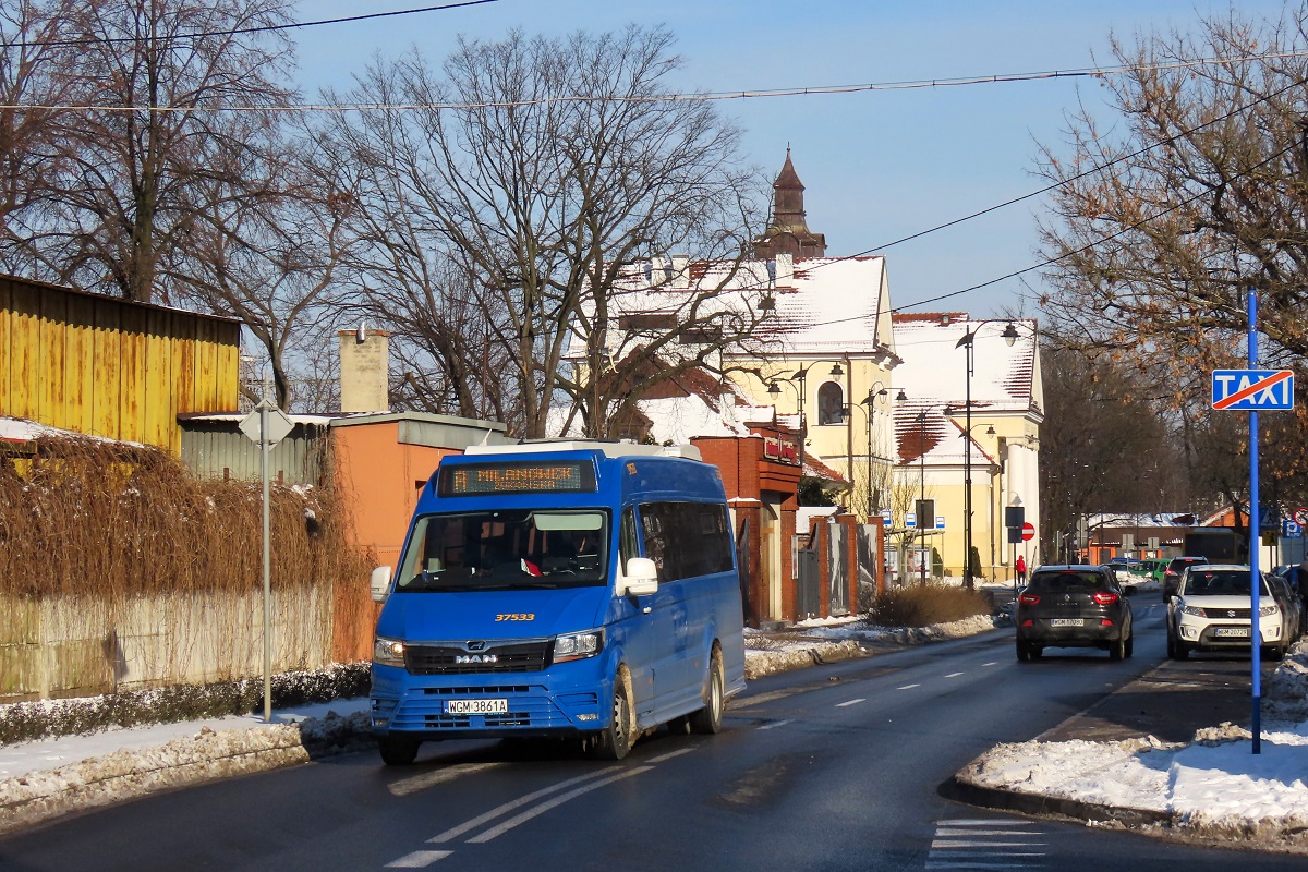 WGM 3861A 
MAN jedzie jako kurs linii numer A â Grodzisk Maz. Szpital (13:38)-MilanĂłwek Ĺťukowska (14:30). 
Słowa kluczowe: DziwadĹo zima