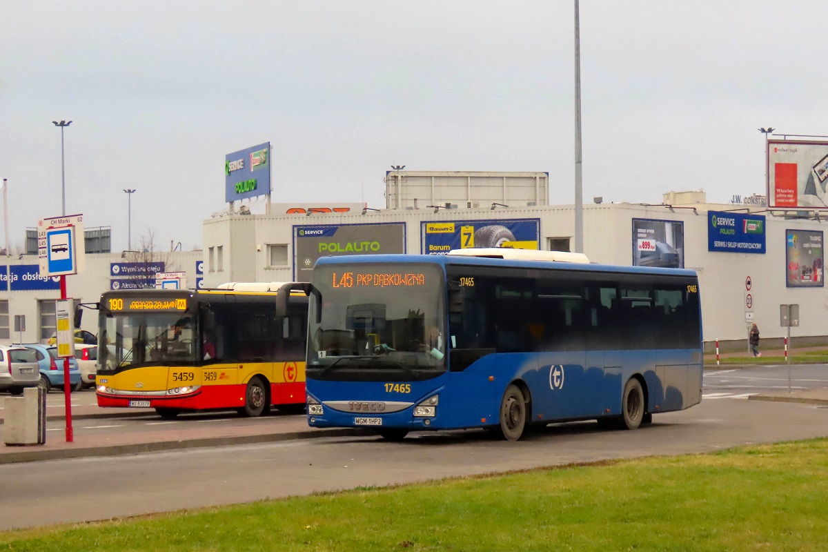 17465
Crossway stoi na przystanku âCH Marki 02â w oczekiwaniu na wykonanie kursu linii numer L45 â CH Marki (8:13)-PKP DÄbkowizna (9:04). Obok widoczny jest Solaris Urbino 18 #5459 ktĂłry wykona kurs linii numer 190 â CH Marki (8:13)-Warszawa Metro Ratusz ArsenaĹ (8:38). 
