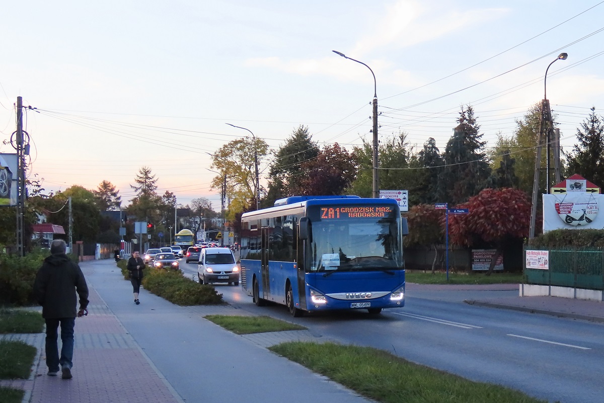 WWL 0549R
Iveco jedzie jako kurs â5007â linii ZKA WKD ZA1 â Grodzisk Mazowiecki Jordanowice (17:23)-Grodzisk Mazowiecki RadoĹska (17:31). 
Słowa kluczowe: ZaWKD