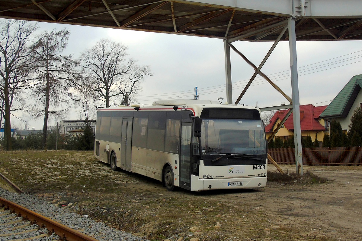 M403
Ambasador stoi porzucony przy rampie kolejowej w okolicy pÄtli przystanku "Traugutta KĹadka". 
