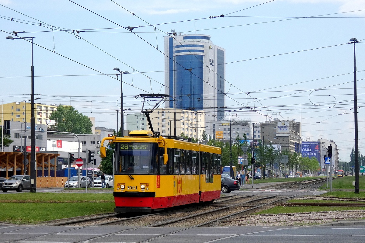 3001
Batyskaf jedzie w obsĹudze kursu linii numer 28 w relacji Plac Narutowicza (14:46)-Dw. Wschodni Kijowska (16:07). 
W ostatnim czasie w zwiÄzku z zamkniÄciem pÄtli tramwajowej Osiedle GĂłrczewska, trasÄ 28 skierowano do Placu Narutowicza w zamian za zlikwidowanÄ liniÄ 11. 
Słowa kluczowe: DziwadĹo