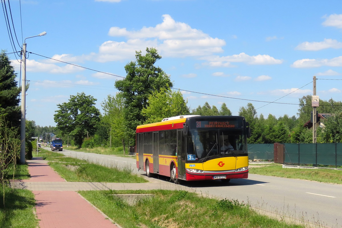 WX 57278 [ex. 1820]
Solaris jedzie jako kurs â121/223â linii numer 31 â Grodzisk Maz. Dw. PKP (14:15)-Petrykozy Trakt KrĂłlewski (15:23)-Grodzisk Maz. Dw. PKP (16:14). Pozdrowienia dla Kierowcy!
