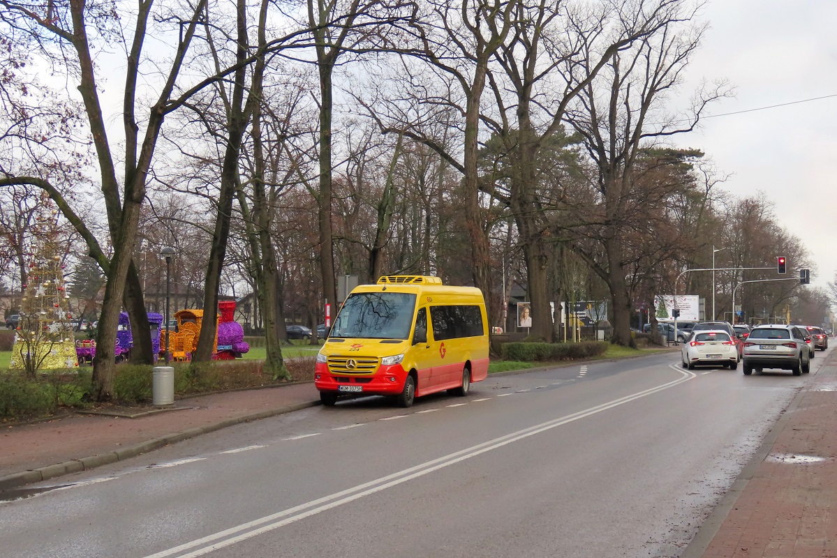 224
Sprinter stoi na przystanku âGrodzisk Maz. Mediateka 01â w oczekiwaniu na przejazd na przystanek âGrodzisk Maz. Dw. PKP 01â gdzie rozpocznie wykonywaÄ kurs 305 linii numer 23: Grodzisk Maz. Dw. PKP (12:55)-Urszulin PÄtla (13:32).
