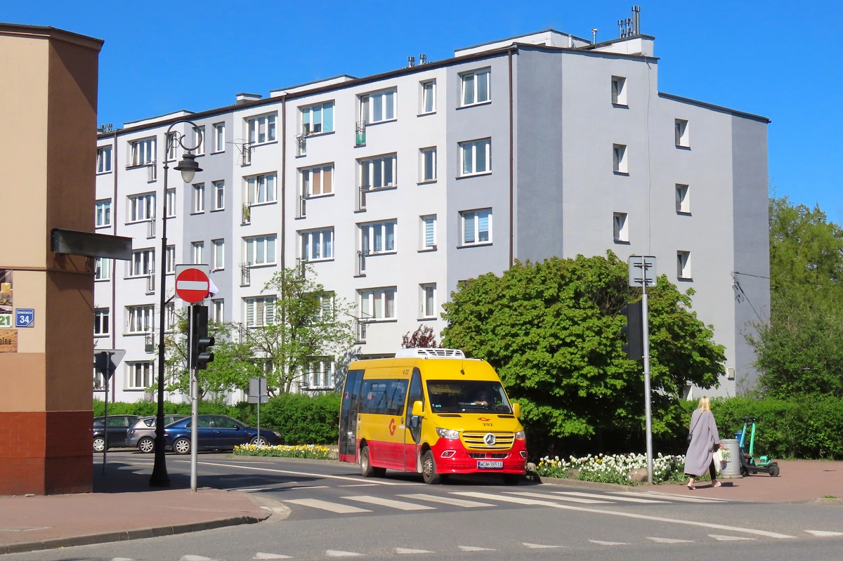 202
Sprinter jedzie jako kurs 406 linii numer 32: Grodzisk Maz. Dw. PKP (15:00)-JĂłzefina SzkoĹa (16:05). 

