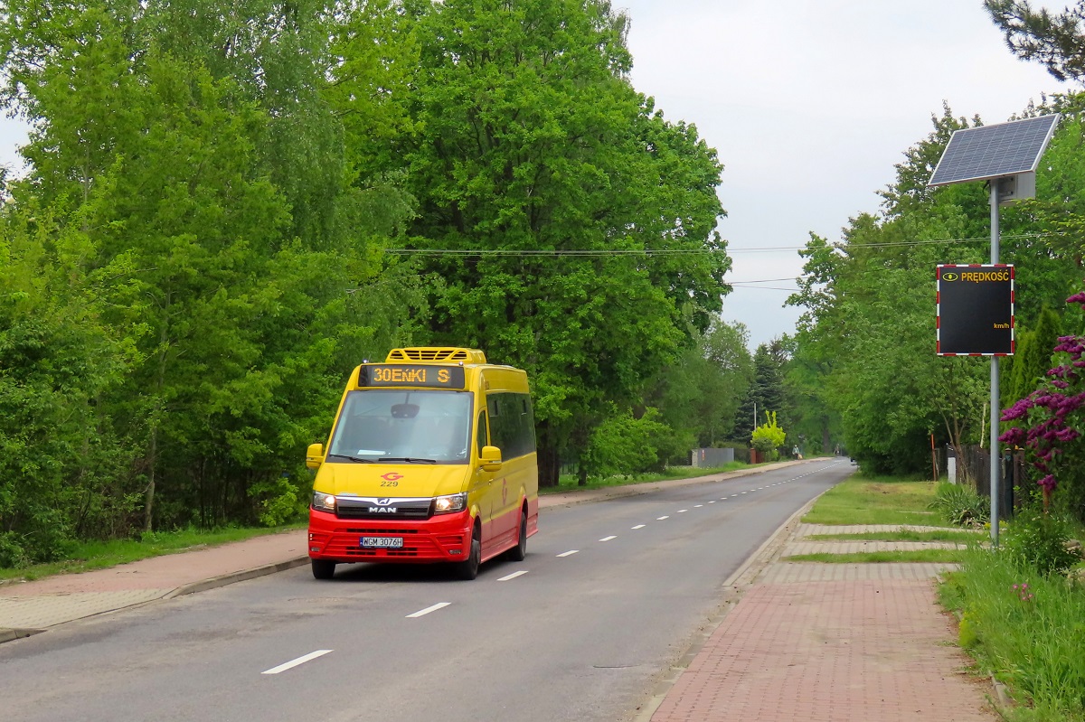 229
MAN jedzie jako kurs 120 linii numer 30: Grodzisk Maz. Dw. PKP (13:10)-PieĹki SĹubickie (14:07)-Grodzisk Maz. Dw. PKP (15:03). 
