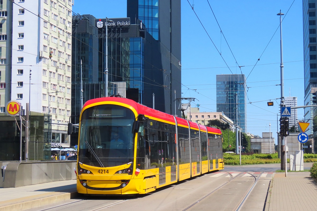 4214
Hyundai zatrzymuje siÄ na przystanku âRondo ONZ 08â jako kurs linii numer 78: ĹťeraĹ FSO (12:18)-PKP Wola Wolska (13:09). 
