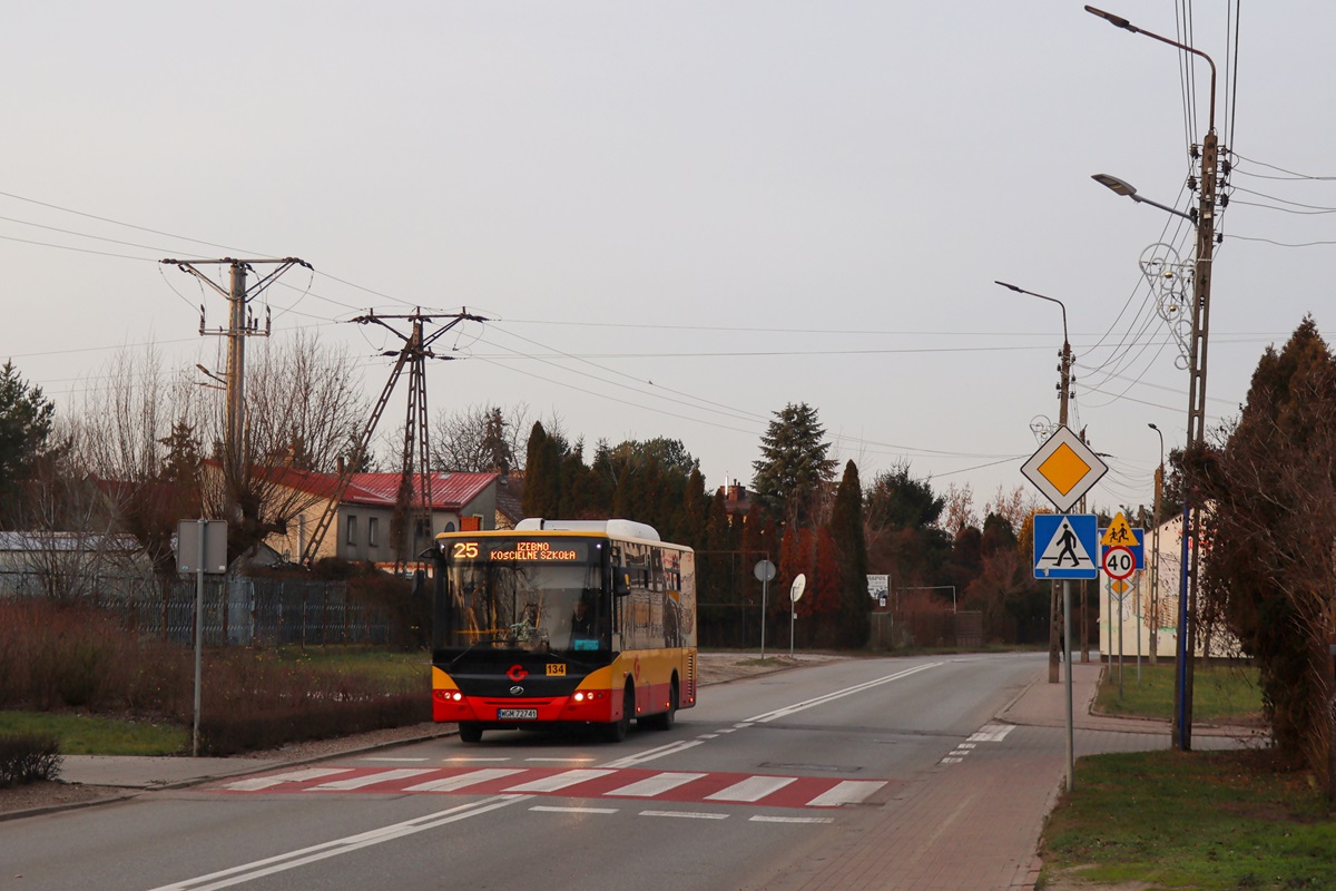 134 (90226)
ZAZ jedzie jako kurs linii numer 25: Grodzisk Maz. Dw. PKP (8:15)-Izdebno KoĹcielne SzkoĹa (8:55). Pozdrowienia dla Kierowcy! 
