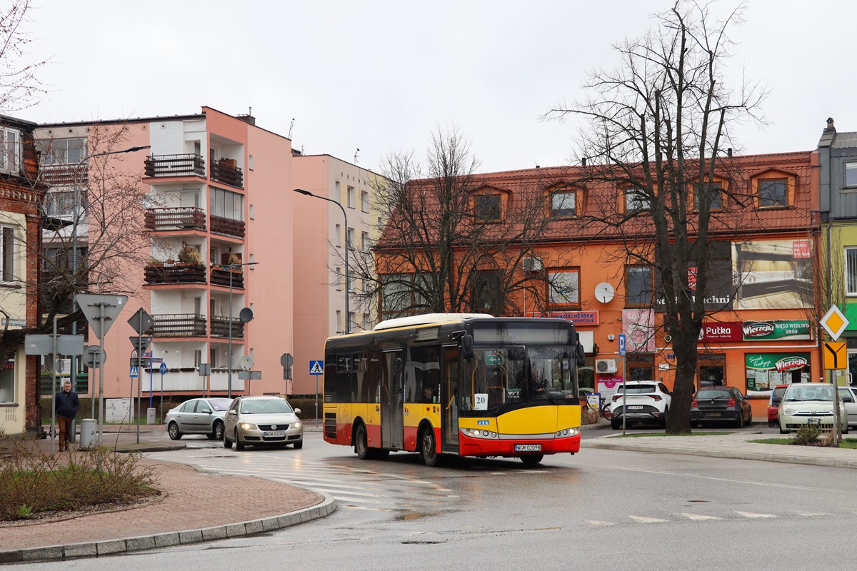 24017 [ex. 9239]
Solaris jedzie jako kurs linii numer 20: Kaski DwĂłr (13:01)-Grodzisk Maz. Szpital (13:50). 
