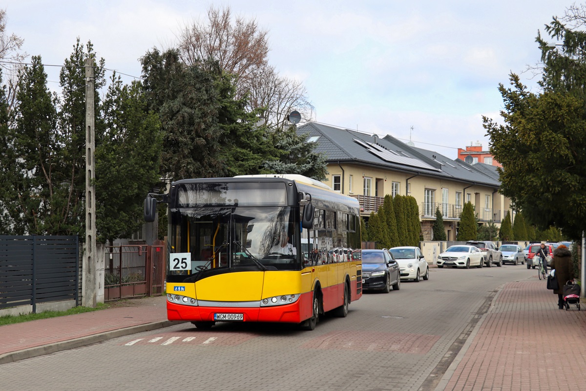 24021 [ex. 9209]
Solaris jedzie przejazdem technicznym do grodziskiej zajezdni PKS Grodzisk.
