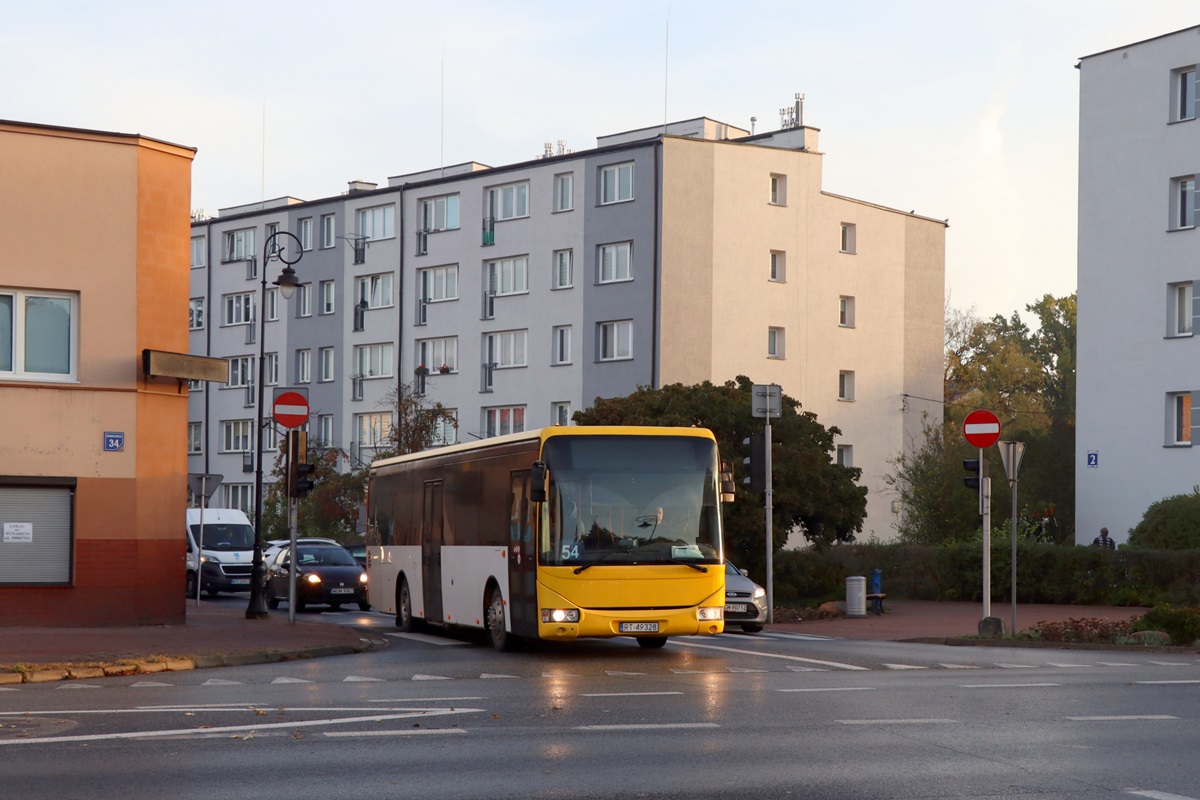 RT 49328
Irisbus jedzie wraz z niewidocznÄ na zdjÄciu VDL CiteÄ LLE-120 #255 jadÄ jako kurs linii numer 54: Grodzisk Maz. Dw. PKP (7:35)-SzczÄsne SzkoĹa (7:45). Pozdrowienia dla Kierowcy!
Słowa kluczowe: DziwadĹo