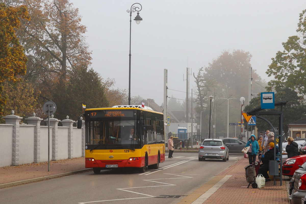 129 (80422)
ZAZ jedzie jako kurs linii numer 17: OtrÄbusy WKD (8:19)-Grodzisk Maz. Szpital (9:20). Pozdrowienia dla Kierowcy!
