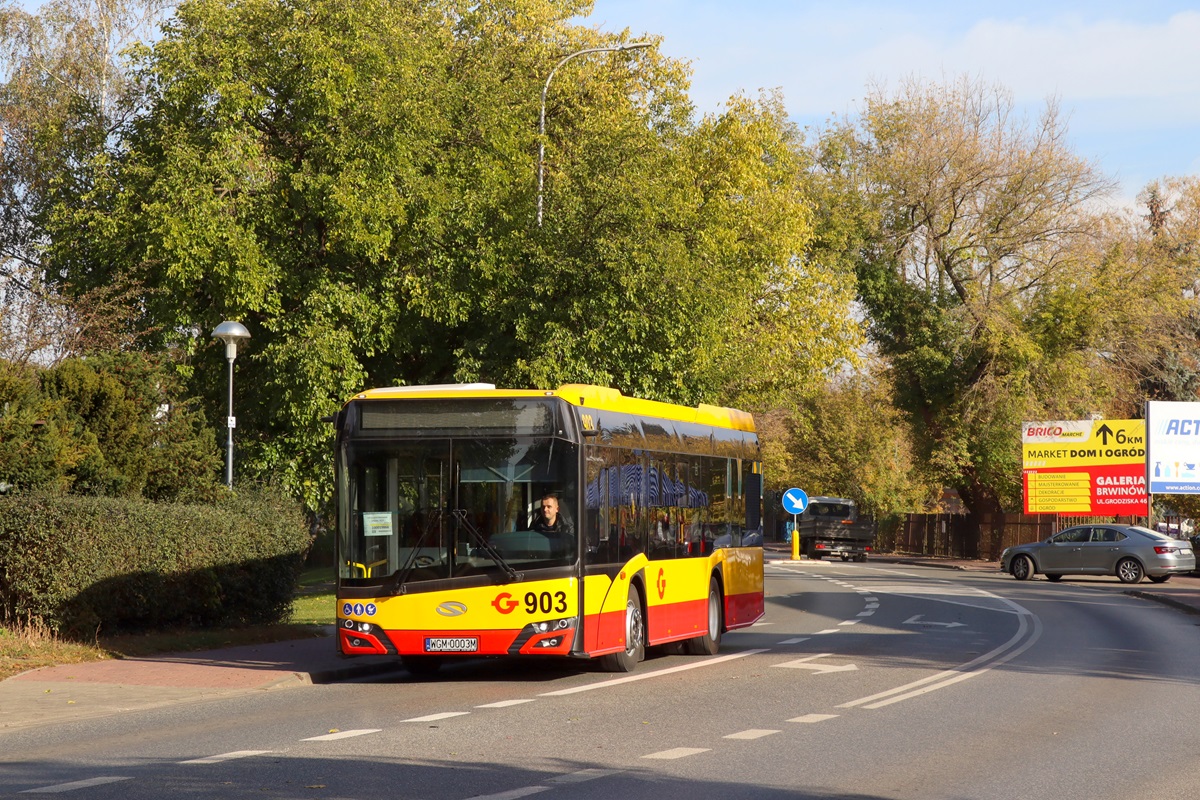 903 (24083)
Solaris jedzie przejazdem technicznym z zajezdni autobusĂłw elektrycznych w Chrzanowie DuĹźym do grodziskiej zajezdni PKS Grodzisk Mazowiecki. 
