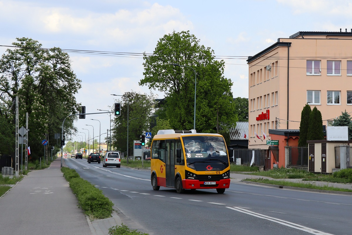 175 (22061)
Karsan jedzie jako kurs linii numer 18: MilanĂłwek GrudĂłw WKD (12:54)-Grodzisk Maz. Dw. PKP (13:24). 
