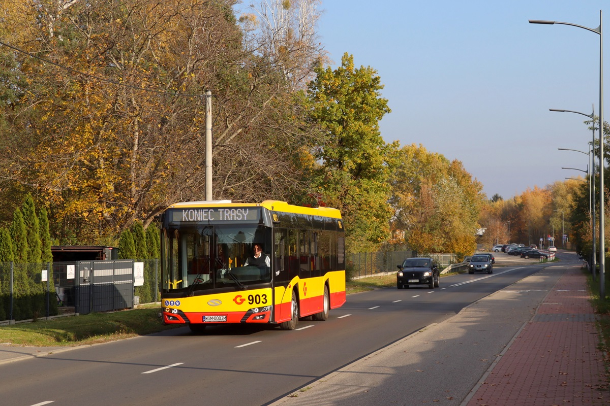 903 (24083)
Solaris zjeĹźdĹźa na zajezdniÄ po zakoĹczonej obsĹudze zmiany A brygady 172. Pozdrowienia dla Kierowcy! 

