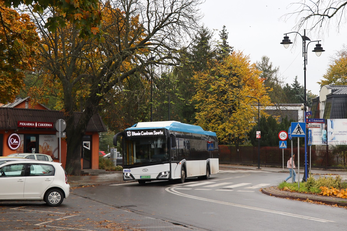 PZ 2U402
Solaris jedzie jako kurs 305 linii numer 13: Grodzisk Maz. Szpital (14:05)-BĹonie Centrum Sportu (14:54). 
