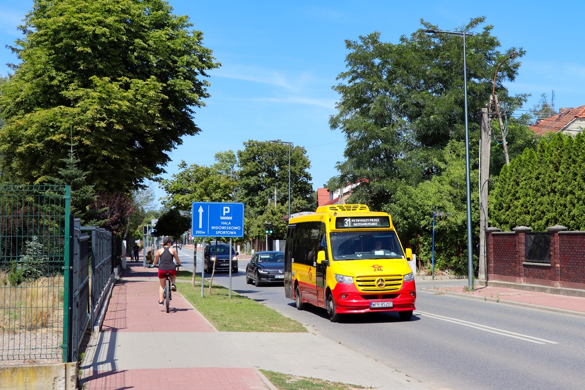 246
Sprinter jedzie jako kurs linii numer 31: Grodzisk Maz. Dw. PKP (13:15)-Petrykozy Trakt KrĂłlewski (14:10).
