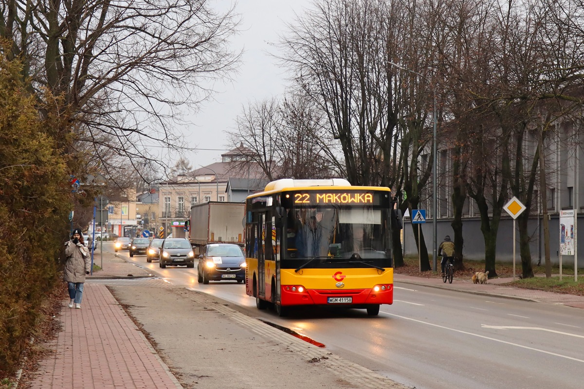 187 (21002)
ZAZ jedzie jako kurs 112 linii numer 22: Grodzisk Maz. Dw. PKP (14:20)-MakĂłwka Lukrecji (14:44). 
