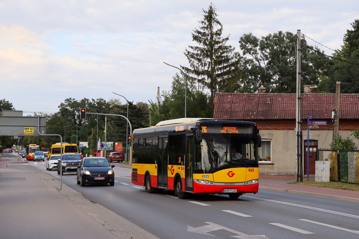 602 (24029)
Solaris jedzie jako kurs linii numer 26: Kaski (16:42)-Grodzisk Maz. Szpital (17:44). Pozdrowienia dla Kierowcy! 
W zwiÄzku z 67 MiÄdzynarodowym WyĹcigiem Kolarskim "DookoĹa Mazowsza", w dniu 25 lipca 2024 r. w godzinach 9:00-19:00 r. liniÄ skierowano objazdem w Grodzisku ul. Sienkiewicza, ĹťyrardowskÄ, CheĹmoĹskiego, SadowÄ i DalekÄ. 
Słowa kluczowe: objazd