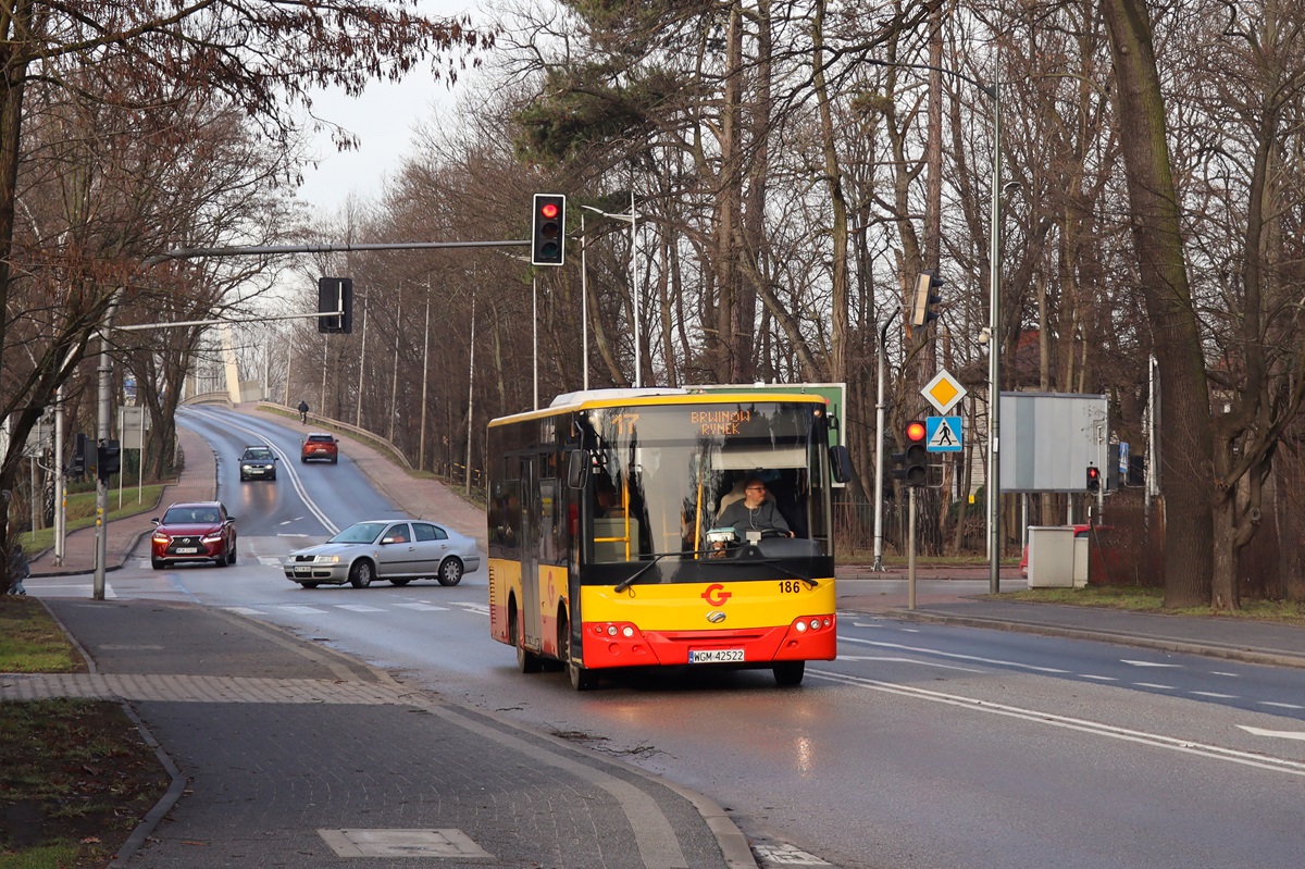 186 (22032)
ZAZ jedzie jako kurs 308 linii numer 17: Grodzisk Maz. Szpital (12:10)-BrwinĂłw Rynek (12:50). Pozdrowienia dla Kierowcy! 
