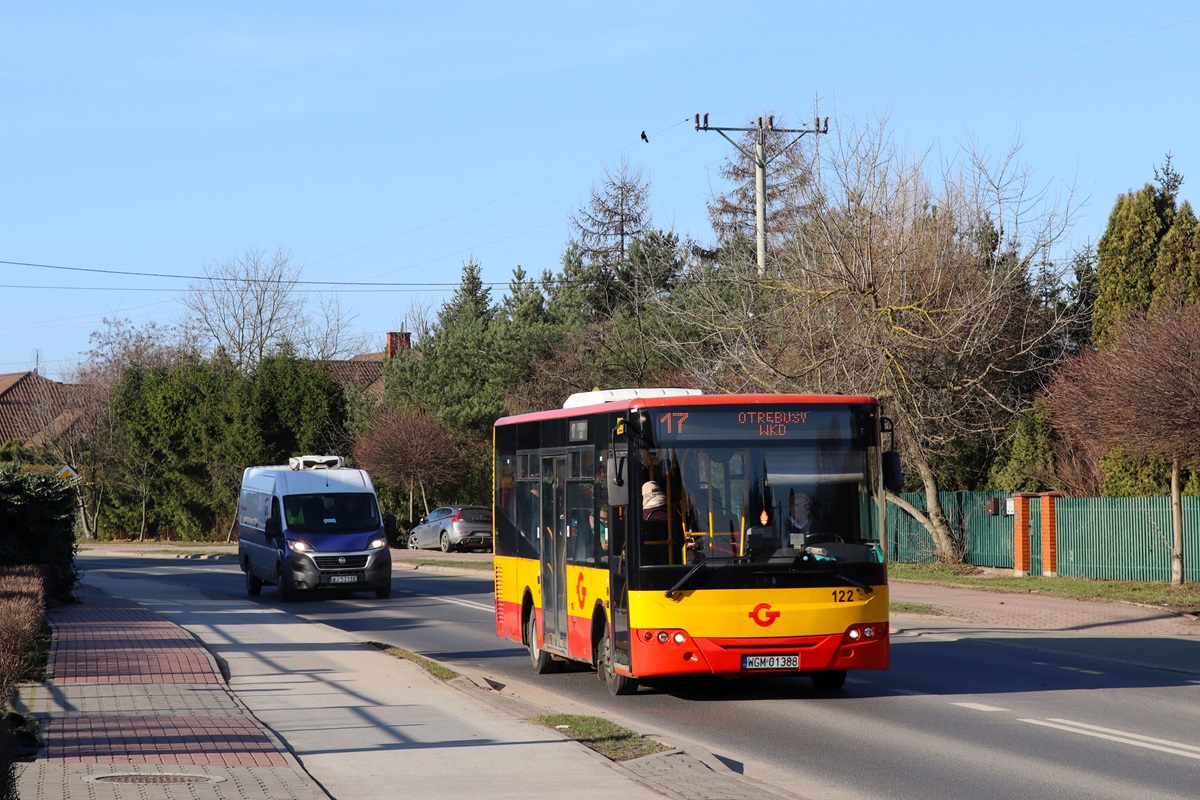 122 (60013)
ZAZ jedzie jako kurs linii numer 17: Grodzisk Maz. Szpital (9:35)-OtrÄbusy WKD (10:24). Pozdrowienia dla Kierowcy! 
