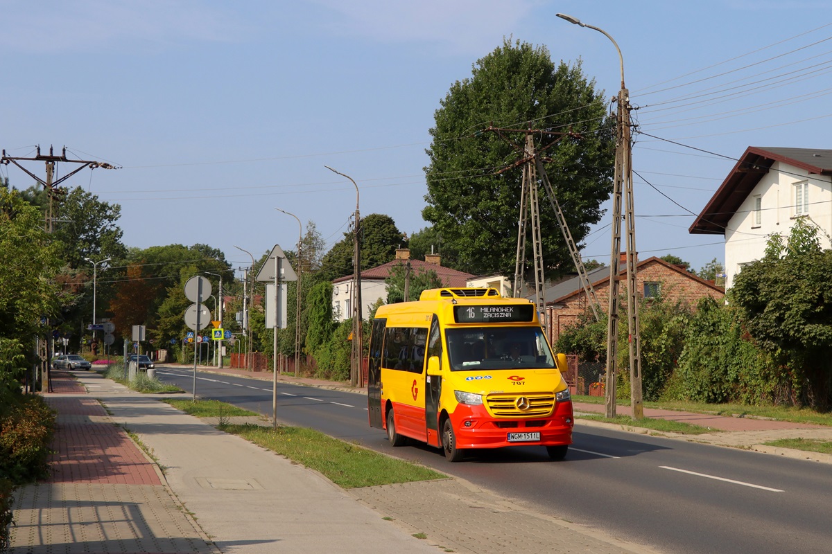 707
Sprinter jedzie jako kurs linii numer 16: Grodzisk Maz. Szpital (9:20)-MilanĂłwek Zaciszna (10:02). 
