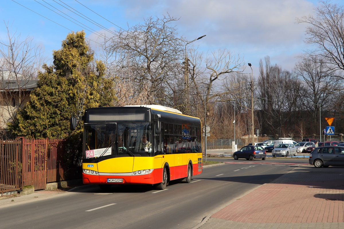 24017 [ex. 9239]
Solaris jedzie jako kurs linii numer 24: Grodzisk Maz. Dw. PKP (12:40)-Izdebno KoĹcielne PÄtla (13:09). Pozdrowienia dla Kierowcy! 
