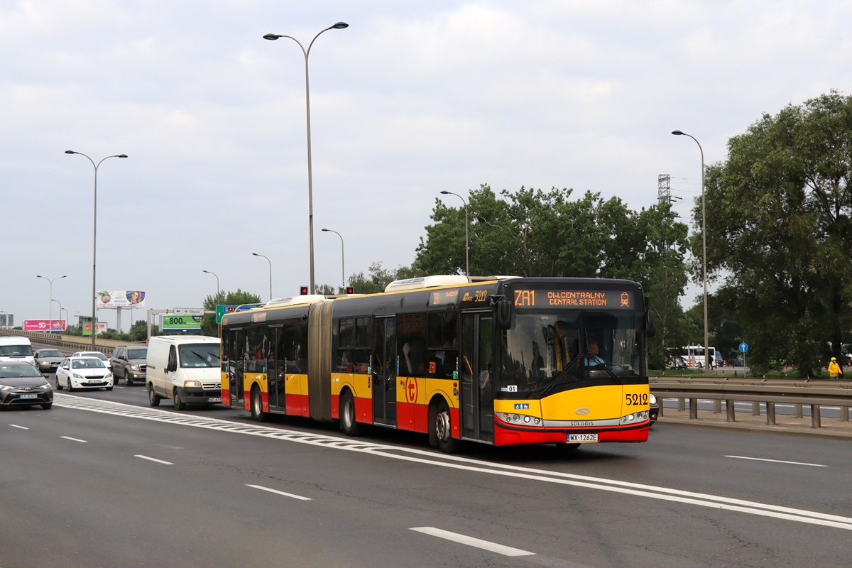 5212
Solaris jedzie jako kurs linii ZA1: PKP WKD Aleje Jerozolimskie (7:34)-Dw. Centralny (7:51). 
Słowa kluczowe: ZaWKD