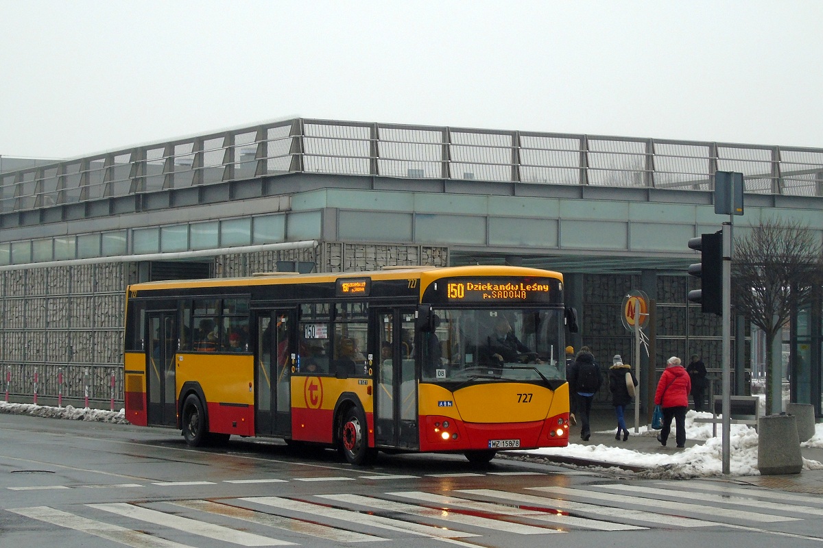 727
Jelcz wyruszyĹ z przystanku poczÄtkowego w obsĹudze kursu linii numer 150 w relacji Warszawa Metro MĹociny (14:50)-DziekanĂłw LeĹny (15:33). 
Słowa kluczowe: M121M