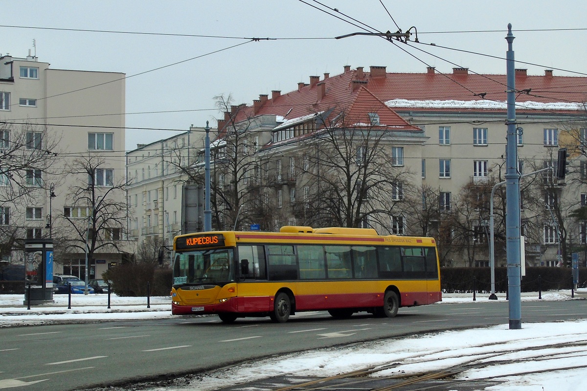 70216
Scania (ex. A516) jedzie w obsĹudze kursu linii KUPIECBUS w relacji Plac Narutowicza (12:30)-Kupiecka (13:22). 
