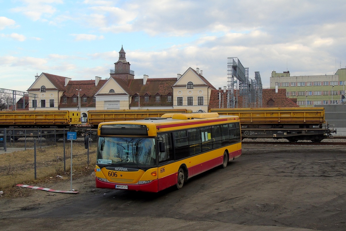 80306
Scania (ex. A606) zakoĹczyĹa obsĹugÄ kursu linii numer 14 w relacji Grodzisk Maz. Traugutta KĹadka (15:00)-Grodzisk Maz. Traugutta KĹadka (15:24) p. Natolin Logistyczna (15:07). NastÄpnie podstawi siÄ na pobliski przystanek by wykonaÄ kurs linii numer 14 w relacji Grodzisk Maz. Traugutta KĹadka (16:08)-Grodzisk Maz. Traugutta KĹadka (16:32) p. Natolin Logistyczna (16:15). 
Słowa kluczowe: DziwadĹo
