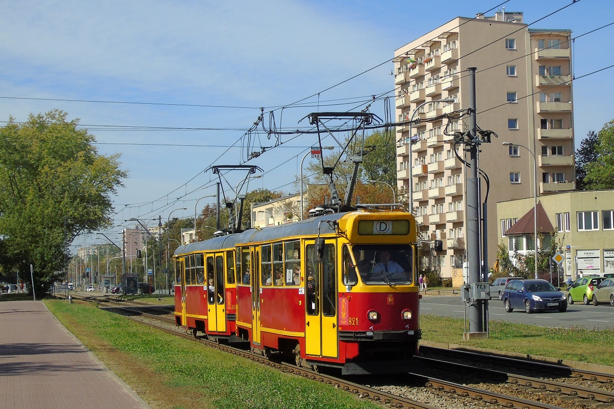 821+818
Ĺťaby jadÄ w obsĹudze kursu linii specjalnej D uruchomionej z okazji DTP 2016 w relacji Zajezdnia MokotĂłw (11:40)-Metro Wilanowska (11:52). 
Słowa kluczowe: DTP2016 Konstal13N